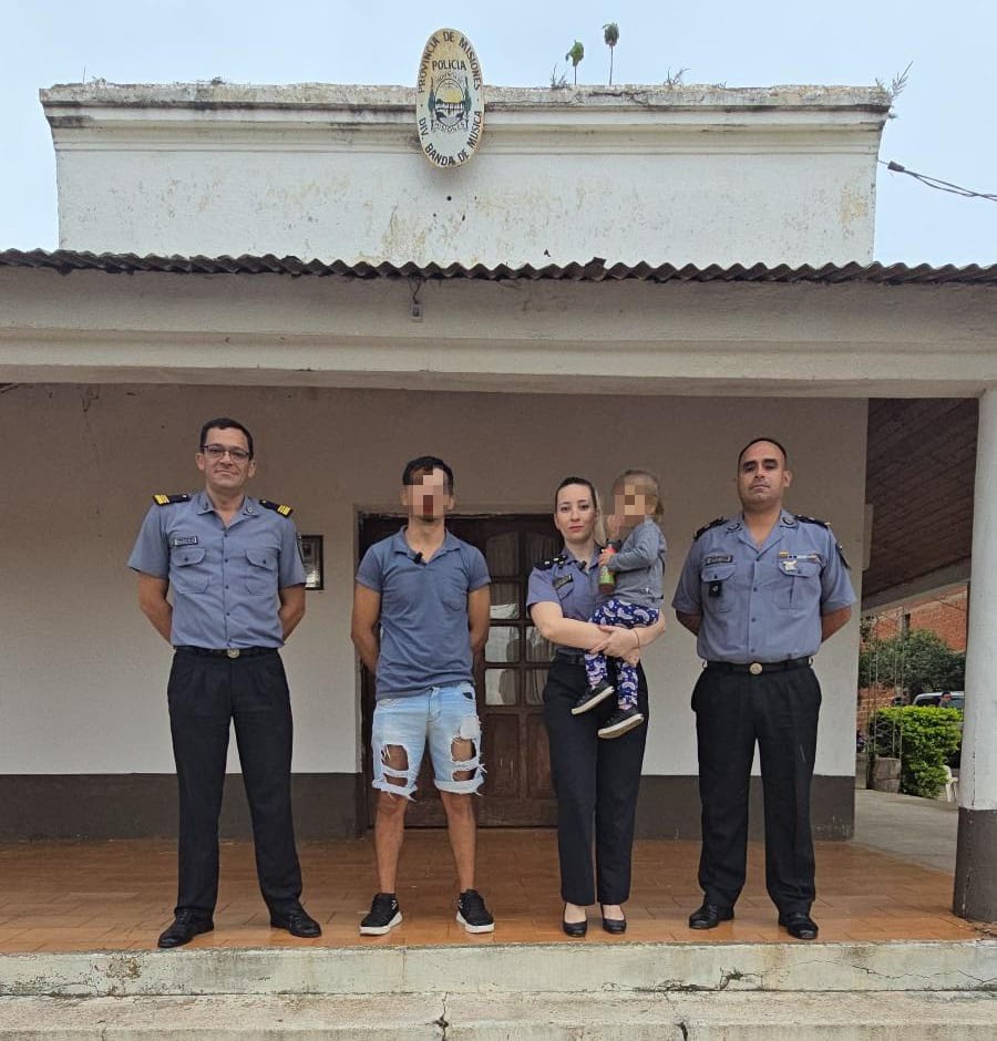 Una nena de 2 años se ahogaba y policías lograron reanimarla camino al hospital
